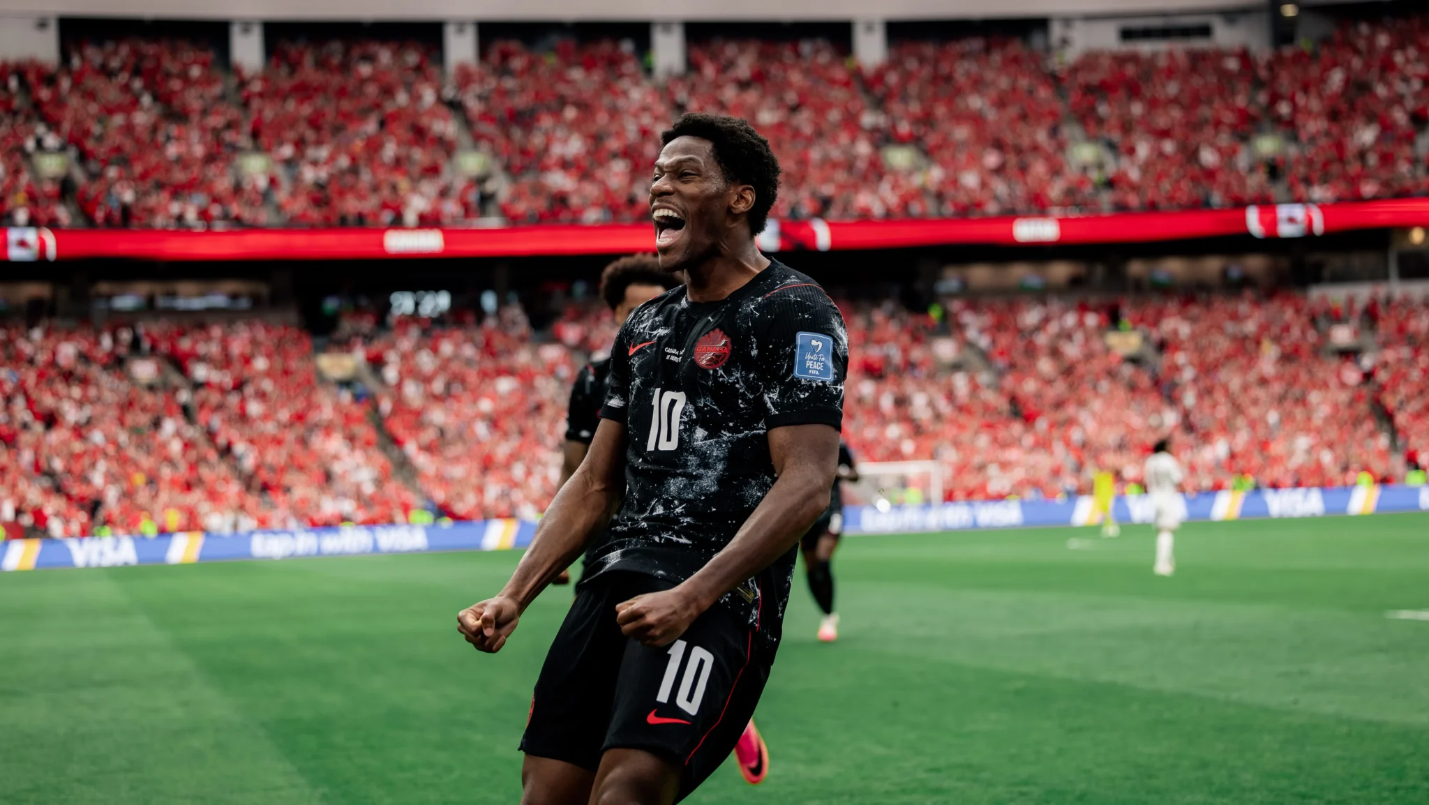 Une victoire historique place le Canada en tête de son groupe à la Coupe du monde de la FIFA